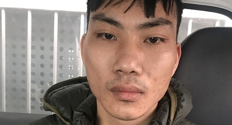 Sát bạn gái rồi bế con nhỏ về quê