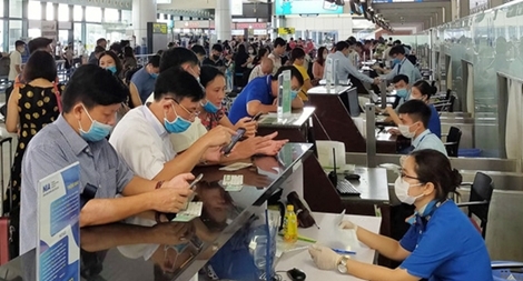 Hành khách tiếp tục hoãn, hủy, dời chuyến bay dịp Tết