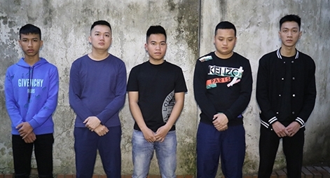 Hai nhóm thanh niên sử dụng vũ khí nóng giải quyết mâu thuẫn cá nhân