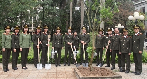 Cục Hậu cần phát động phong trào thi đua trồng cây, giữ gìn cảnh quan môi trường nơi làm việc