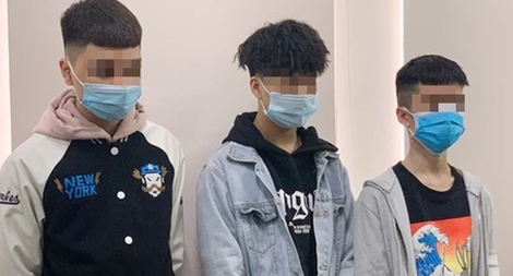 Chớ dại quấy rối khách “Tây”