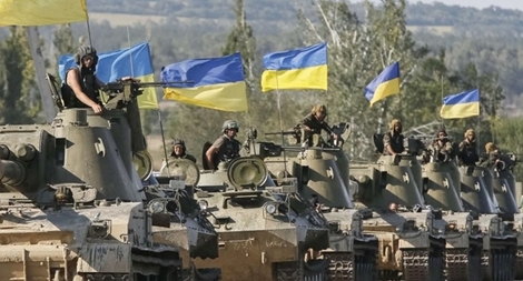 Châu Âu bên lò lửa phía đông