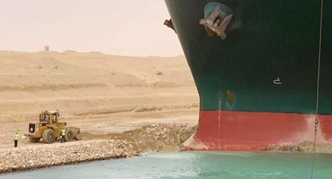 Kênh đào Suez và những ẩn dụ lịch sử