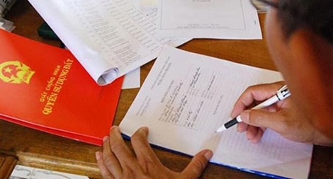 Nhà đang ở hợp pháp, vẫn phải ra tòa đòi lại quyền sở hữu