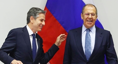 Chuyển động quan hệ Nga-Mỹ: Bầu trời đóng, và những khe cửa mở