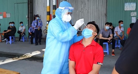 Đảm bảo 100% công nhân khu công nghệ cao được lấy mẫu xét nghiệm 