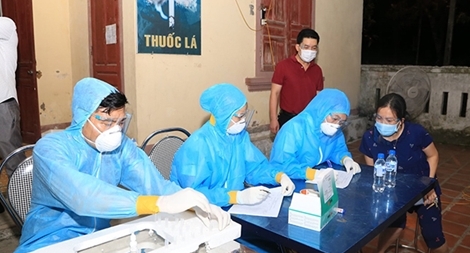 Hoàn thành việc lấy 60.000 mẫu xét nghiệm sàng lọc COVID -19 trên địa bàn TP Vinh