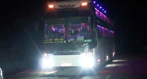 Ngăn chặn xe khách có 4 người đi từ vùng dịch ra khỏi địa bàn