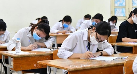  9 thí sinh bị đình chỉ trong ngày thi đầu tiên