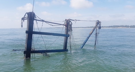 Cứu sống 5 thuyền viên trên tàu cá bị cháy