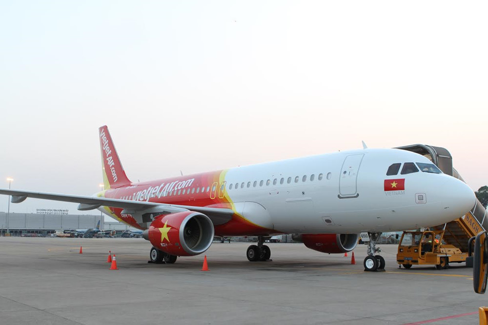 Máy bay Vietjet hạ cánh nhầm đường băng ở Cam Ranh