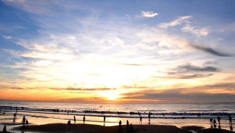 Một du khách người Nga tử vong khi tắm biển ở Phan Thiết