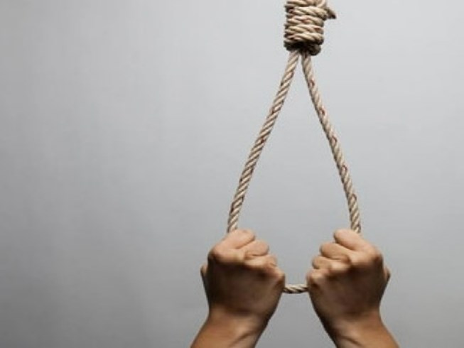 Một kiểm lâm viên tử vong trong tư thế treo cổ tại nhà riêng