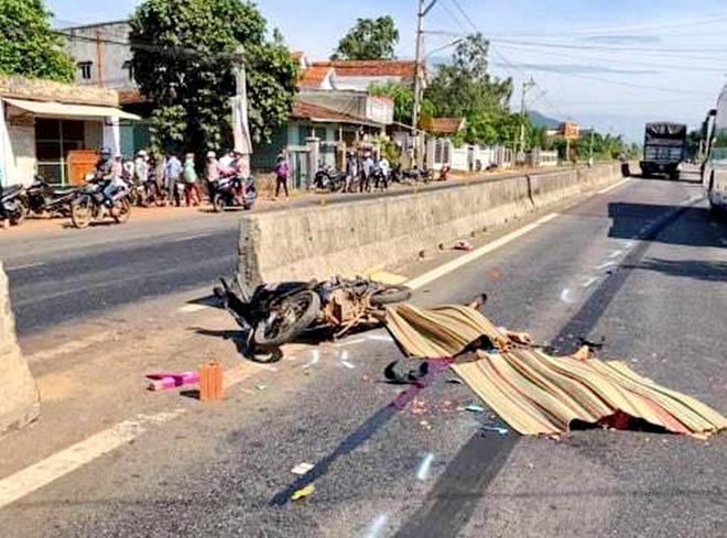 Nghi vấn người đàn ông bị xe tông tử vong