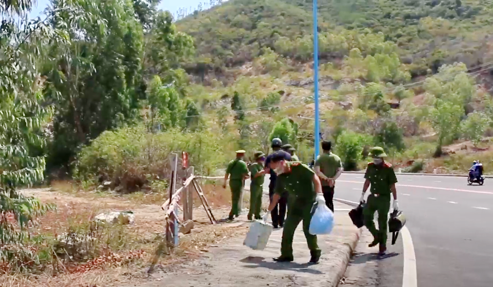 Thi thể nữ giới không nguyên vẹn trong vali bên triền đồi