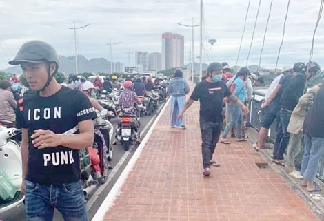 Bị "cha chê trách", nam thanh niên nhảy cầu tự vẫn