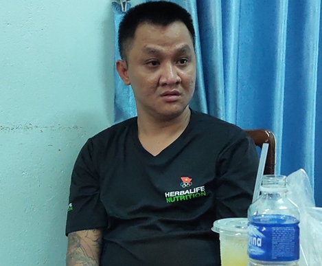 Ghen tuông bóng gió, dùng dao đâm chết người