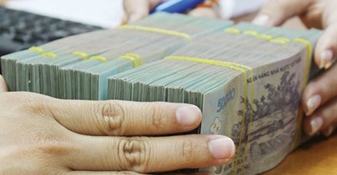 Chủ tịch và kế toán xã “rút ruột” công quỹ để tiêu xài