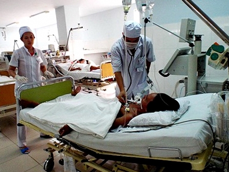 1 người tử vong, 2 người thoát chết  sau khi ăn ốc lạ ở biển