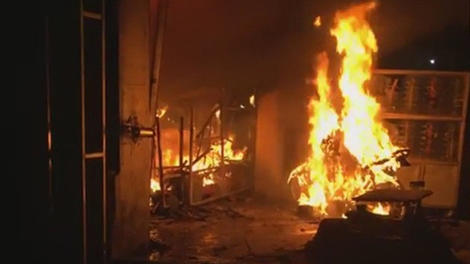 Nghi án phóng hỏa đốt nhà, 4 người bị bỏng nặng