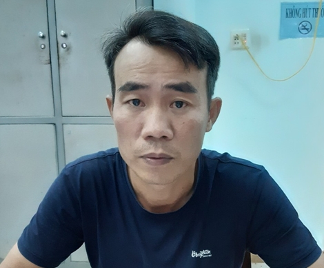  Đã khai thác cát trái phép còn cầm dao chống lại công an