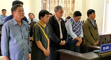 Biến đất công thành đất tư, nguyên Chủ tịch phường cùng 5 cộng sự hầu tòa