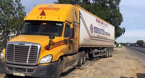 Truy đuổi bắt giữ lái xe đầu kéo “đua tốc độ” bất chấp hiệu lệnh CSGT