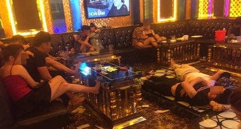 37 đối tượng tụ tập mở tiệc ma túy trong quán karaoke 