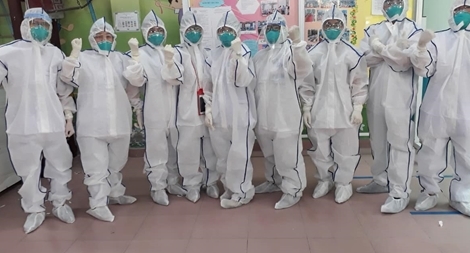 Trong vòng 60 phút phải tới nhà lấy mẫu xét nghiệm cho người ho, sốt