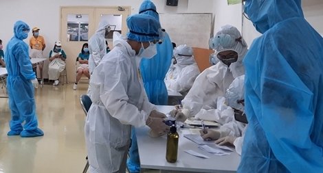 Phát hiện 275 ca COVID-19 qua test nhanh tại KCX Tân Thuận