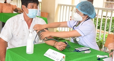 TP Hồ Chí Minh: Trong 2 tuần phấn đấu tiêm hết 930.000 liều vaccine