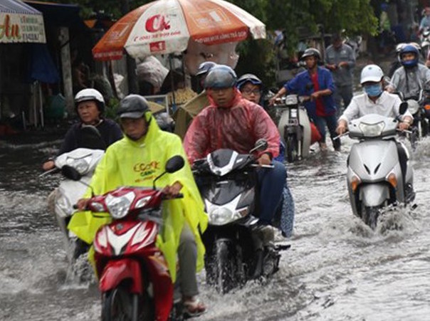 Học sinh TP Hồ Chí Minh tiếp tục nghỉ học thêm 1 ngày để tránh bão