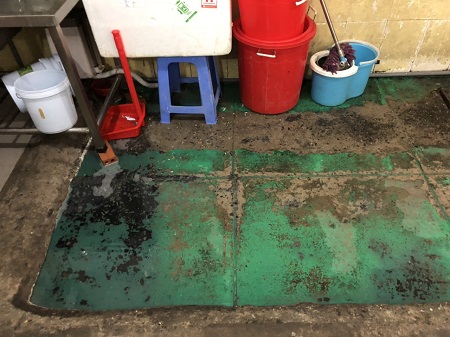 Hãi hùng "ổ" bánh mì chạy liên quận huyện gây ngộ độc tại quận Tân Phú