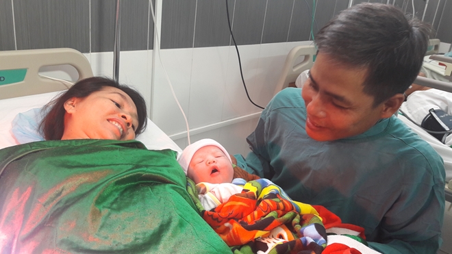 Cà Mau:  Bé gái đầu tiên ra đời từ ứng dụng kỹ thuật sinh sản IUI