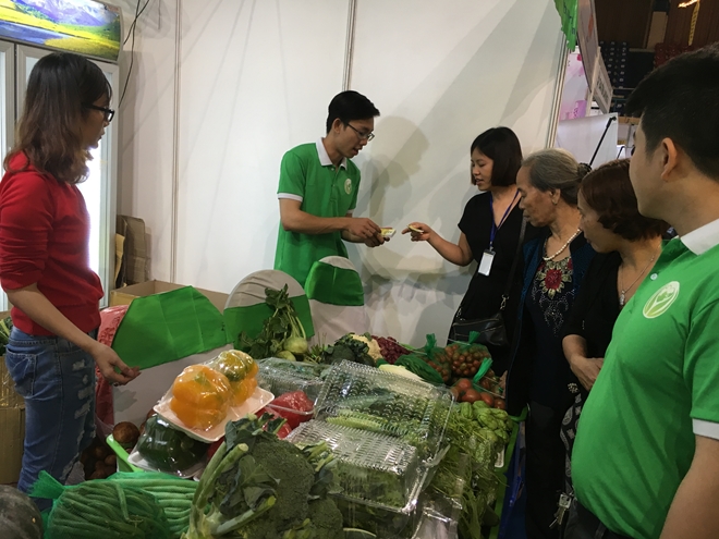 Gần 100 gian hàng tham gia "Hội chợ Xanh" 2018