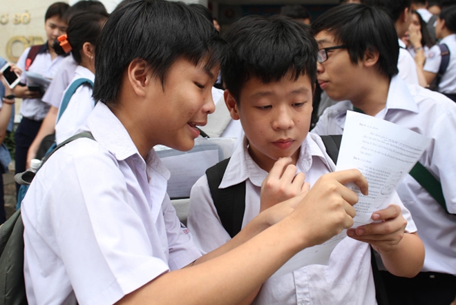 TP Hồ Chí Minh:  Nhiều thí sinh "bóp trán", bặm môi câu 6 môn Toán