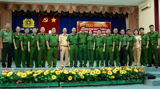 Xây dựng phong cách người Công an Nhân dân bản lĩnh, nhân văn, vì nhân dân phục vụ