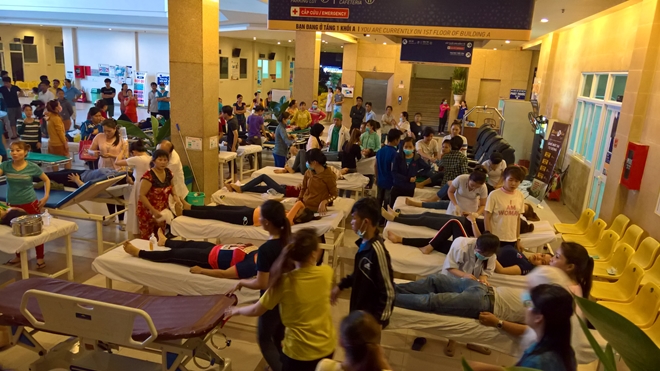 92 công nhân đồng loạt cấp cứu, nghi ngộ độc thực phẩm