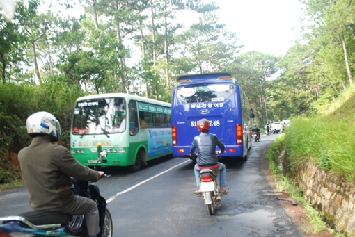 Cấm xe khách lên Đà Lạt bằng đèo Prenn