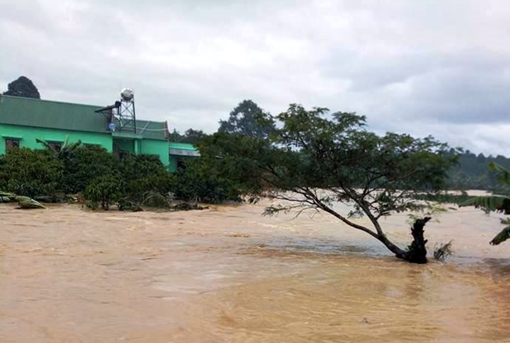 "Nghi án" đập chứa nước xả lũ giữa đêm, người dân lãnh đủ
