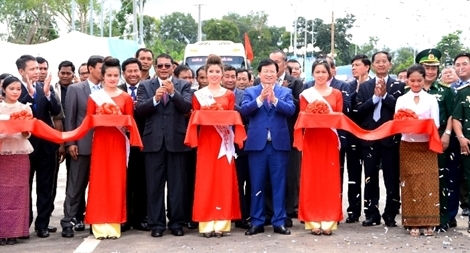 Thông xe vận tải đường bộ Việt Nam – Campuchia