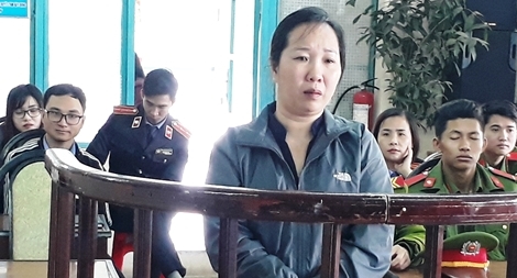 Nữ quái lần thứ 5 ra tòa vì tội ăn trộm