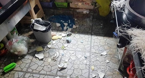 Đập phá, hành hung chủ quán vì “bị phân biệt với người nước ngoài”