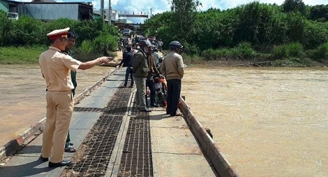 Tìm thấy thi thể bé trai 8 tuổi bị nước cuốn trôi 