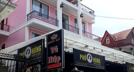 Khách sạn bị tố dùng roi điện tấn công khách