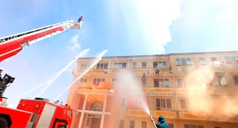 Diễn tập phòng cháy chữa cháy tại KTX Trường ĐH Đà Lạt