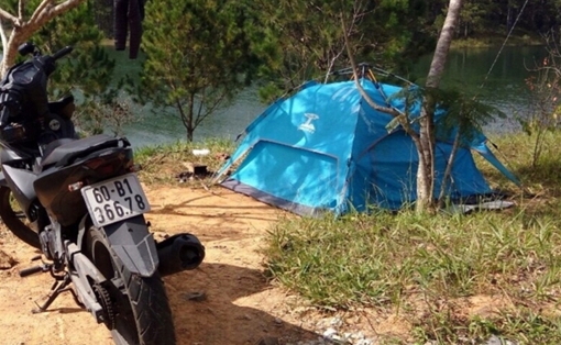 Dựng lều sống trong rừng để đi cướp