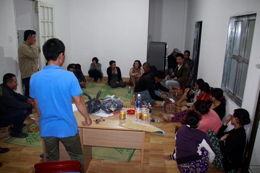 Phá ổ bạc 14 quý bà đang sát phạt