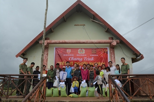 Sâu nặng nghĩa tình với đồng bào nghèo Tây Nguyên