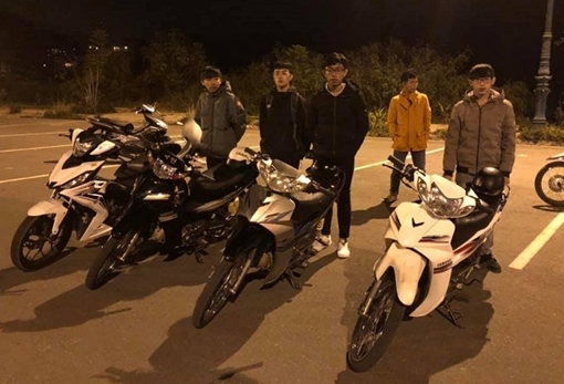 Triệu tập hàng chục thanh niên tụ tập bốc đầu, nẹt pô